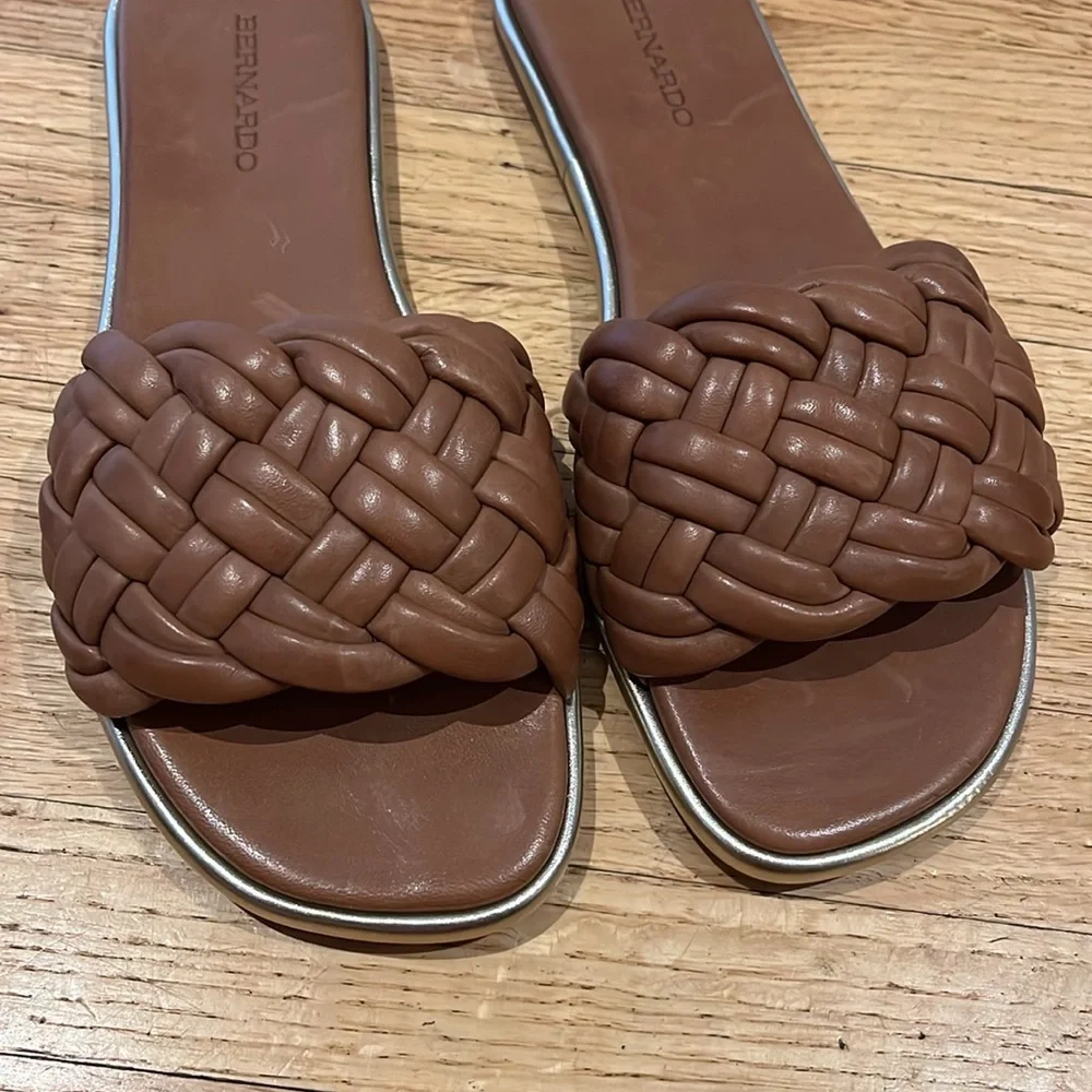 New Bernardo Troy Slide Sandal - Luggage - Picture 8 of 17